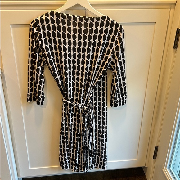 DVF | Black White Wrap Dress New Julian Two Long Sleeve 100% Silk Jersey - Picture 7 of 16